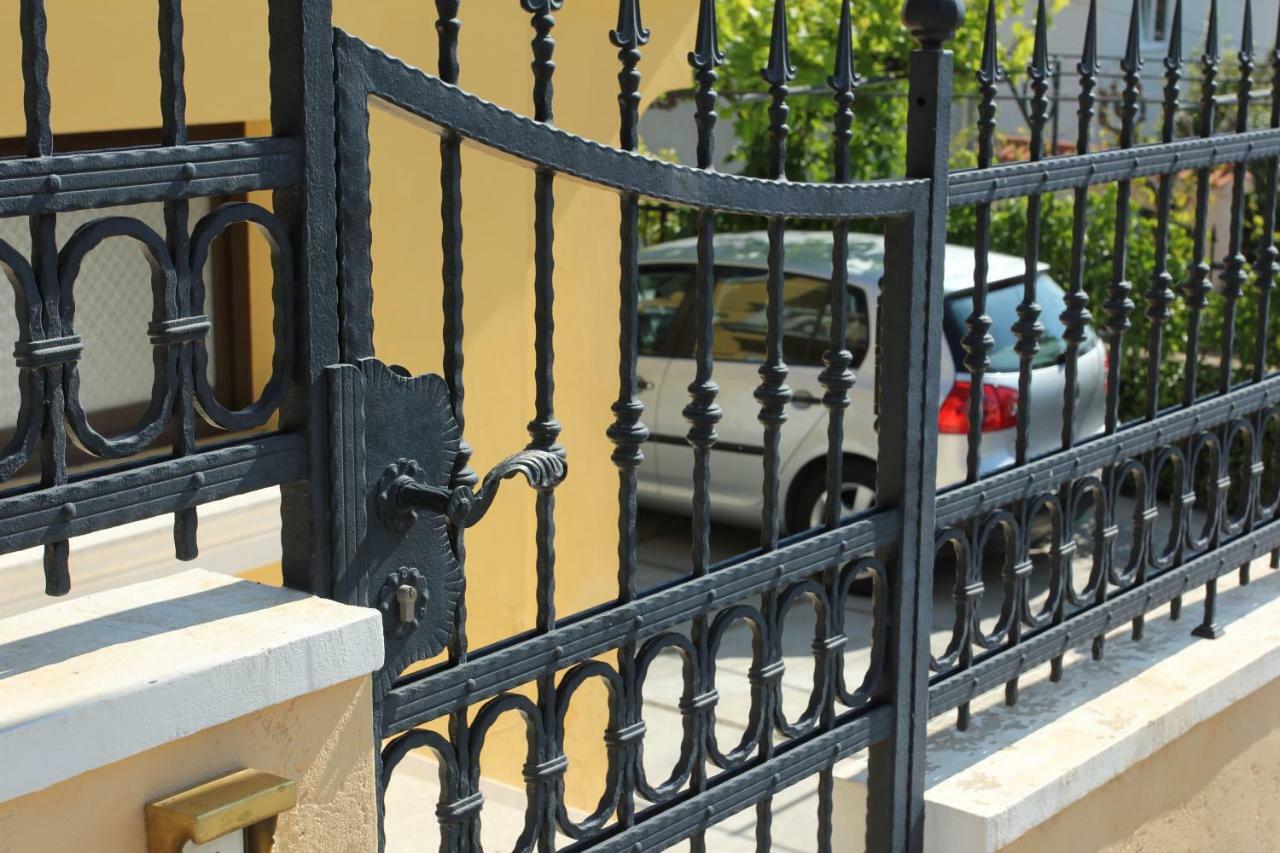 Vila Rojana Vodice Exterior foto